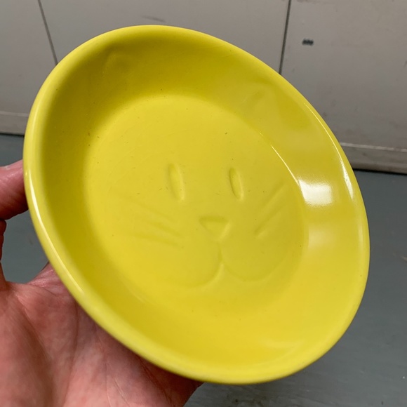Cute Cat Dish with Kitty Face Yellow Feline Pet Kitten Kitchen Vintage Kitsch - Picture 2 of 6